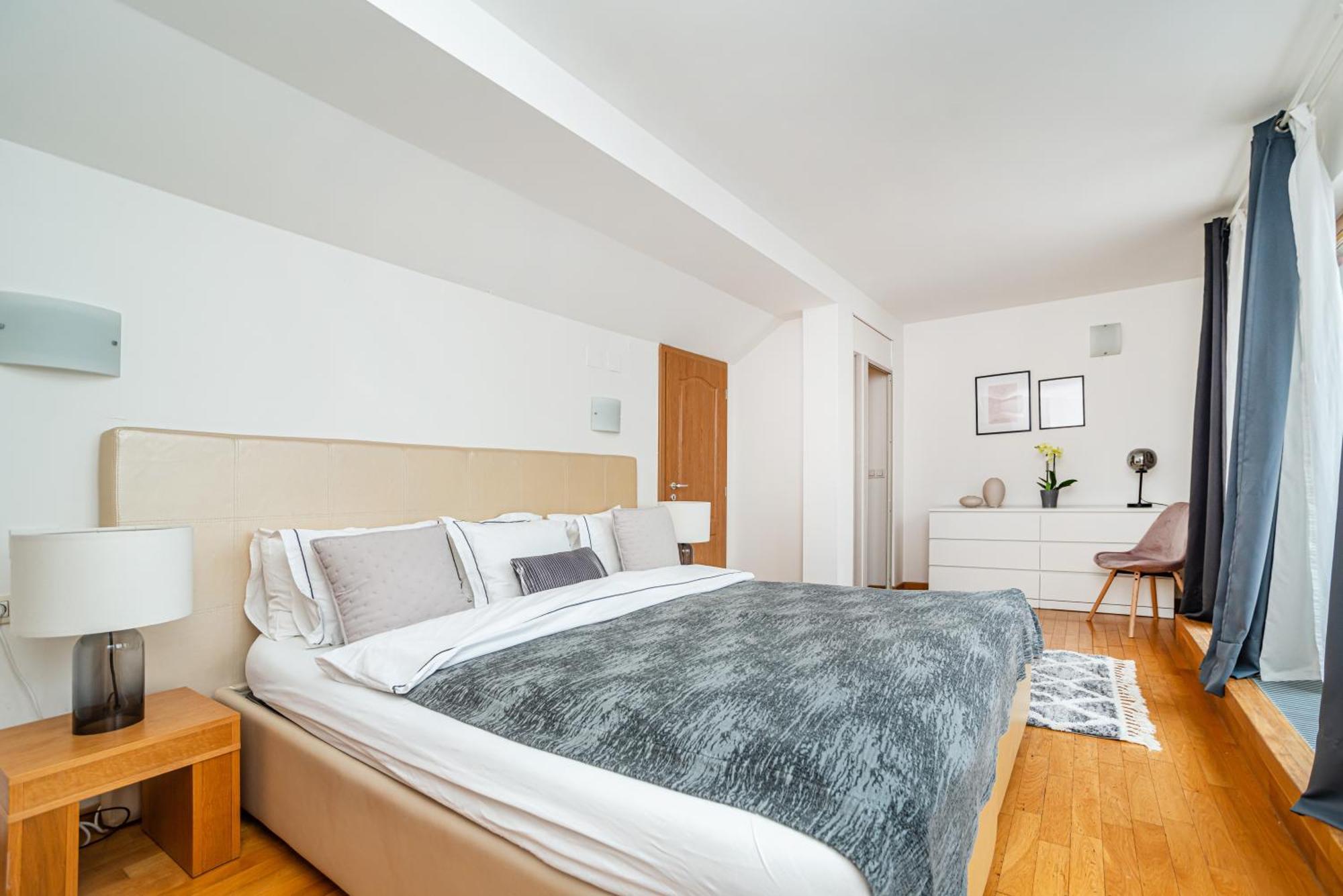 Lavish And Chic Duplex Daire *