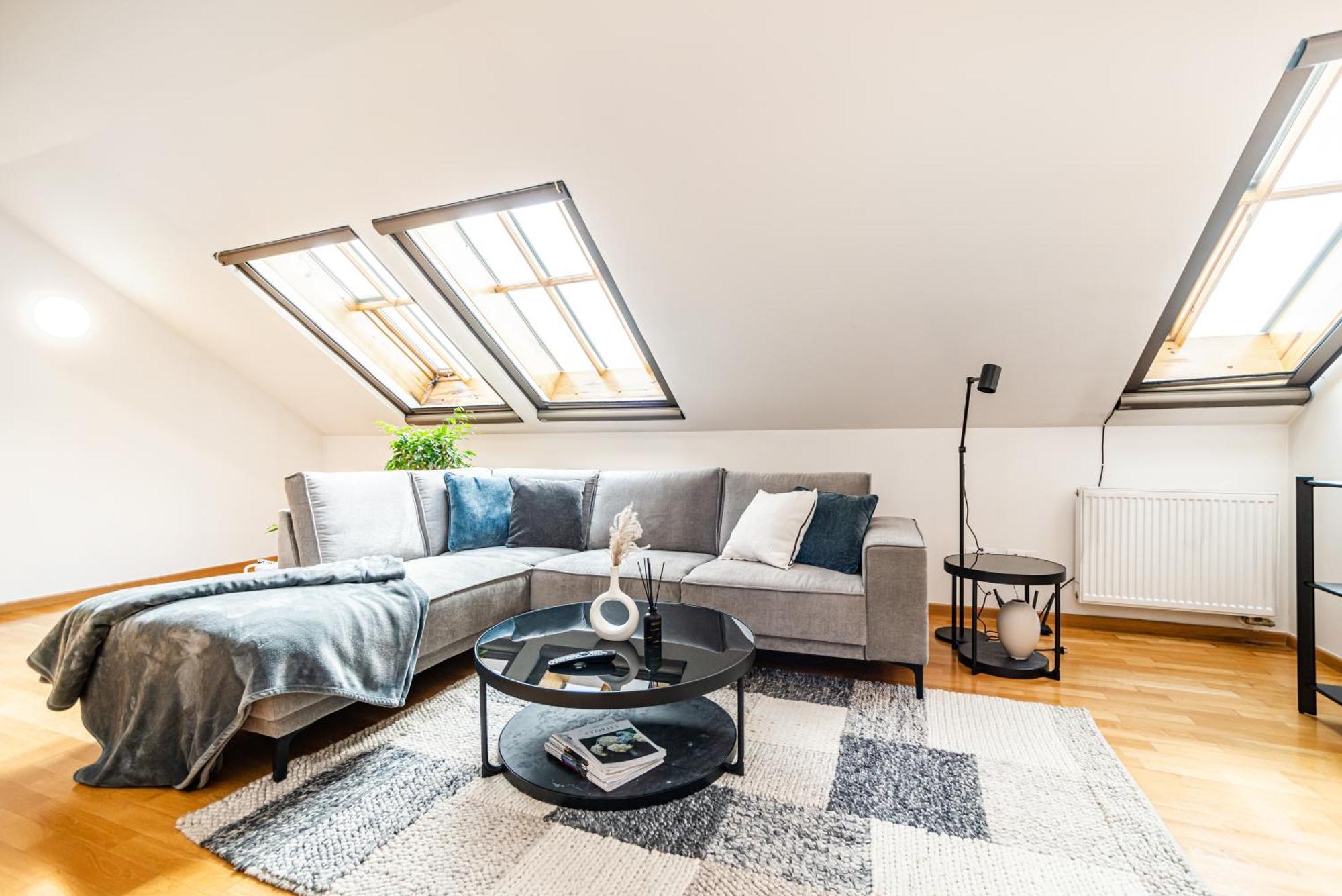 Lavish And Chic Duplex Daire Prag