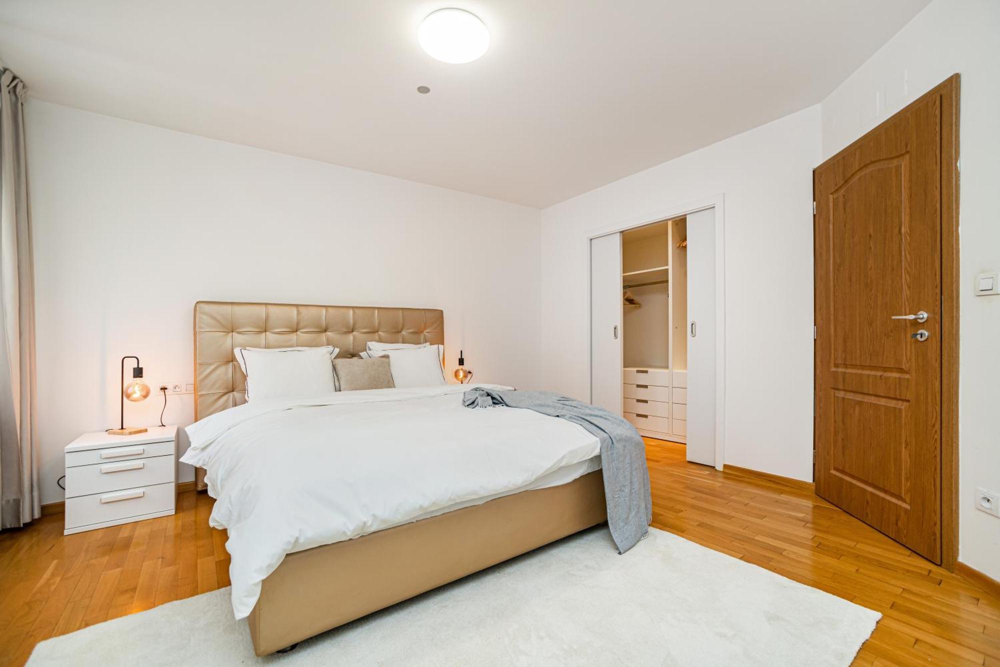Lavish And Chic Duplex Daire